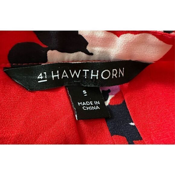 41 Hawthorn‎ Women's Red Breyson Pleated Detail Floral Split Neck Blouse Size S - Picture 5 of 7